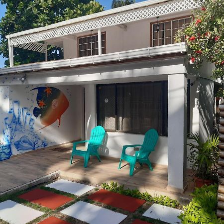 Joebi'S House Walking Distance To Rocky Cay Beach Ideal For Families Or Groups Buenavista  Exteriör bild
