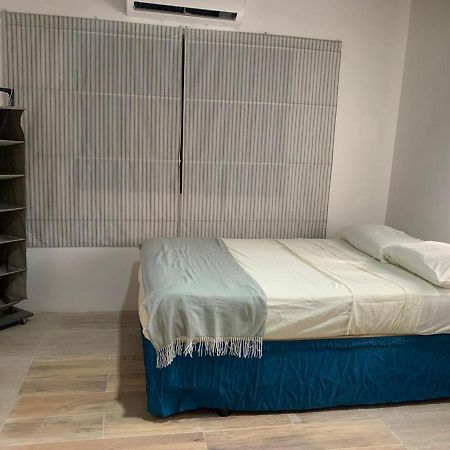 Joebi'S House Walking Distance To Rocky Cay Beach Ideal For Families Or Groups Buenavista  Exteriör bild